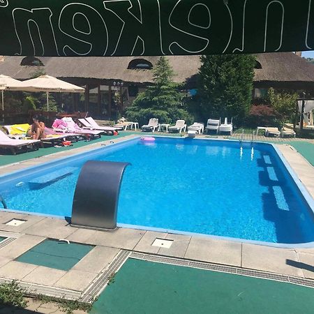 Castelul De Vis Hotel Petrosani Ngoại thất bức ảnh