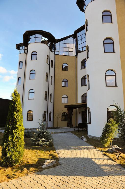 Castelul De Vis Hotel Petrosani Ngoại thất bức ảnh