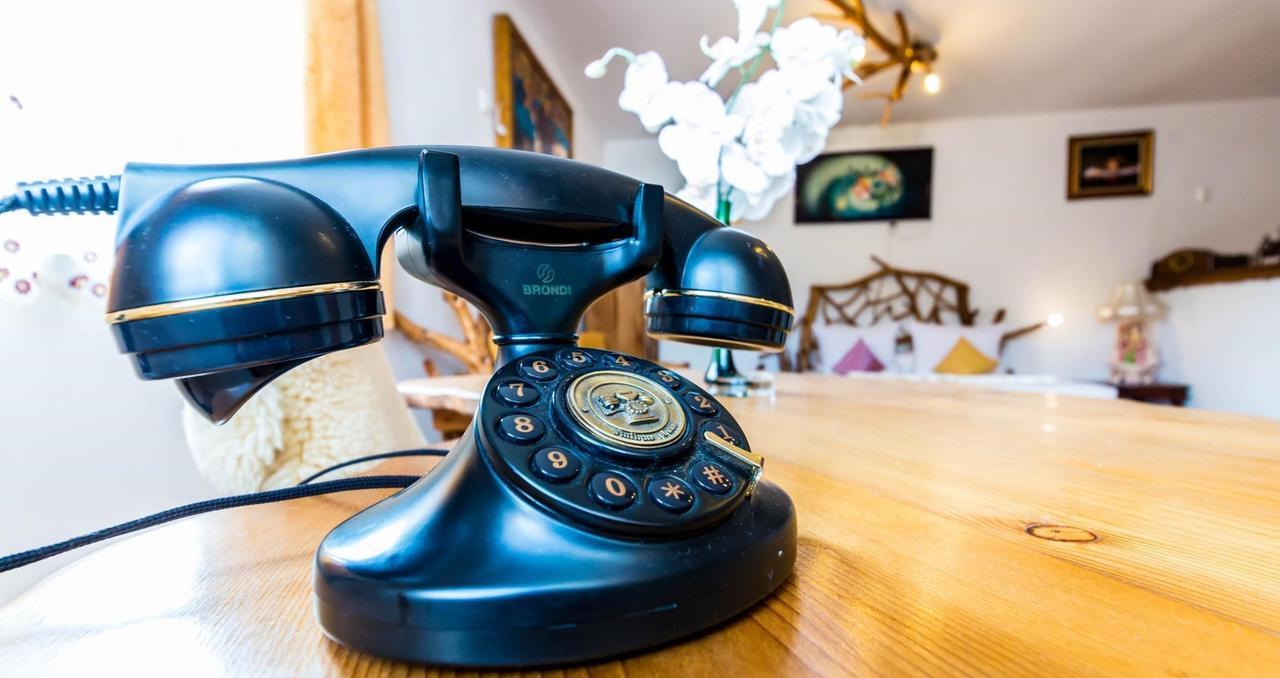 Castelul De Vis Hotel Petrosani Ngoại thất bức ảnh
