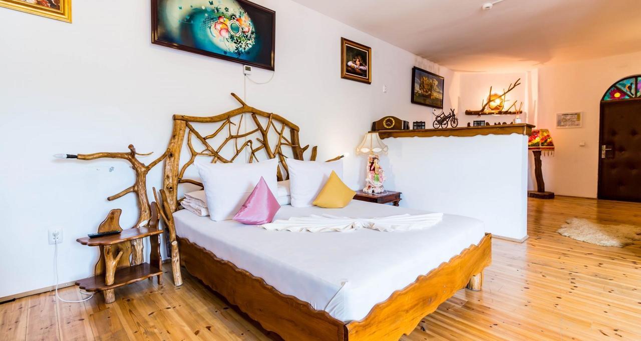 Castelul De Vis Hotel Petrosani Ngoại thất bức ảnh