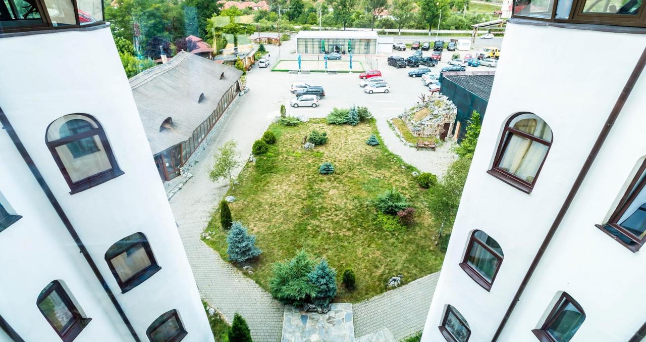 Castelul De Vis Hotel Petrosani Ngoại thất bức ảnh